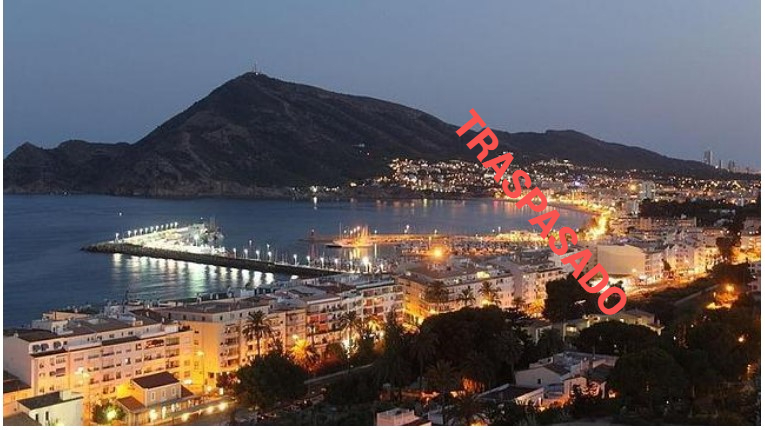 Traspaso negocio de restauración en la Plaza principal de Altea – Alicante -. Vistas únicas a la bahía.